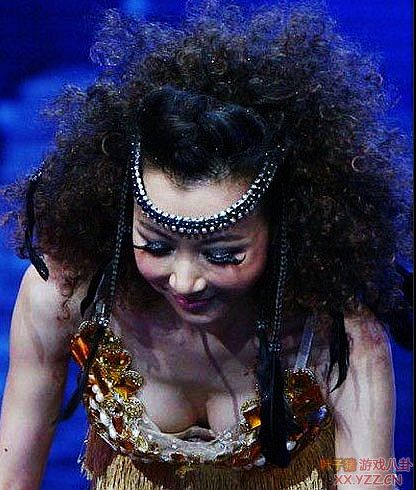 ����Ȧƫ���߹�¶�׵�����Ů