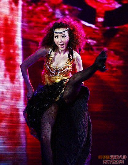 ����Ȧƫ���߹�¶�׵�����Ů