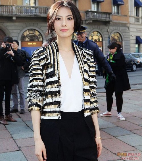 �ع�׸���Ů�ǳ������д�����